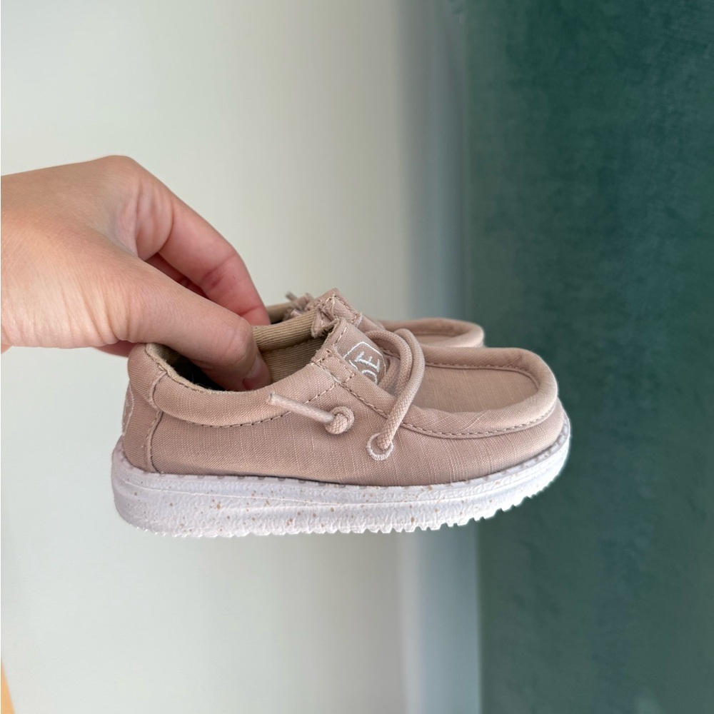 Hey Dude Kids Shoes in Light Pink and White